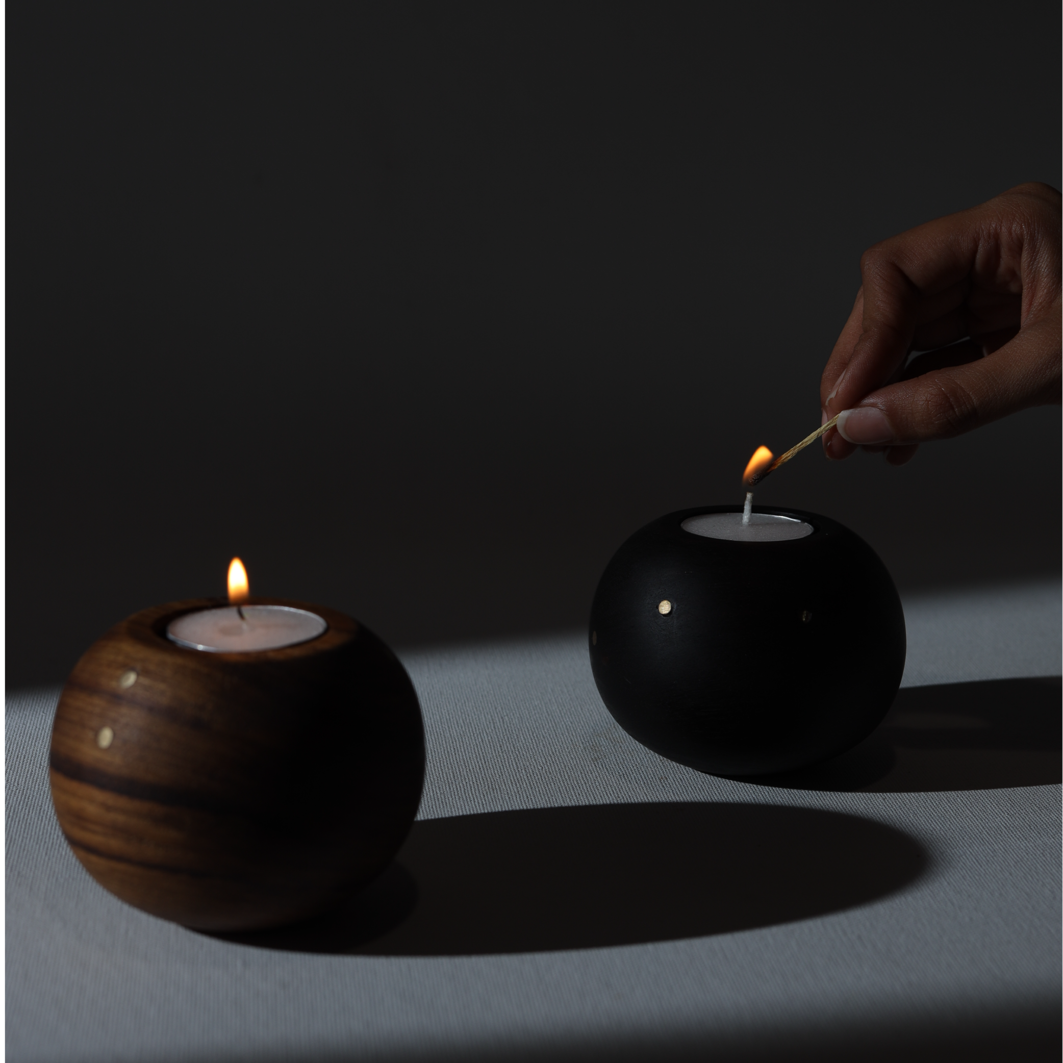 The Attakai tealight holders / set of 2 / dark tone